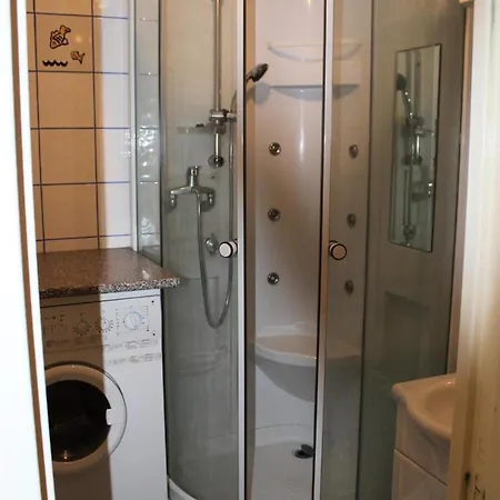 Hauts De Chaviere - Pour 3 Personnes 83