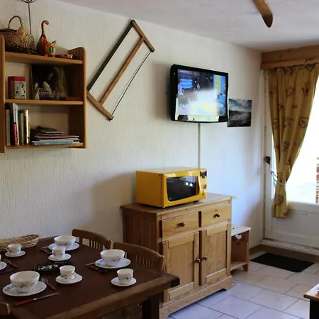 Apartment Hauts De Chaviere - Pour 3 Personnes 83 *